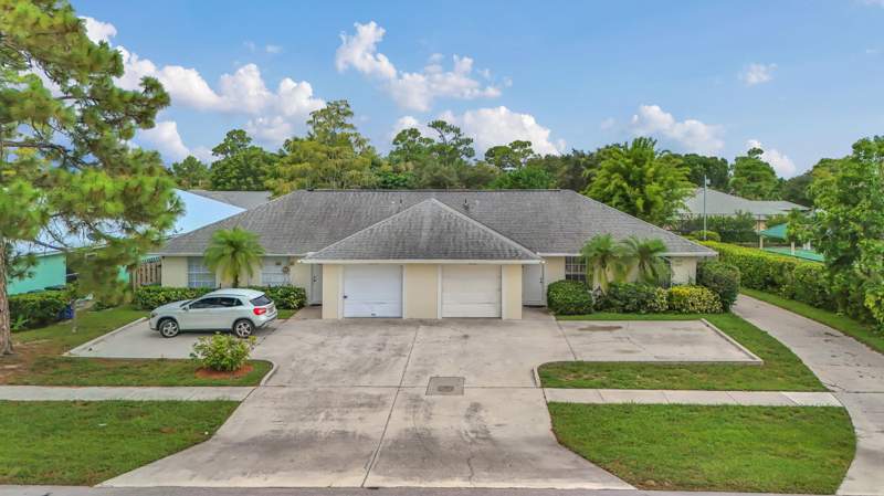 3 bedroom Villa at 14010 Veronica Court, Sugar Pond Manor Of Wellington, Wellington — photo 2