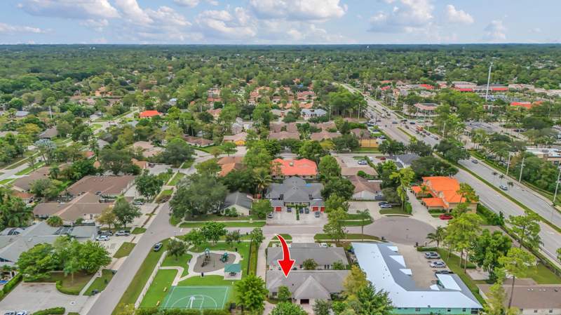 3 bedroom Villa at 14010 Veronica Court, Sugar Pond Manor Of Wellington, Wellington — photo 4