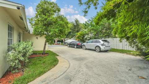 14010 Veronica Court, Wellington FL - photo 11 of 28