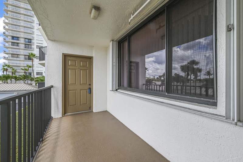 3 bedroom Condominium at 3120 N Highway A1a #201, Tiara Towers Condominium, Fort Pierce — photo 5