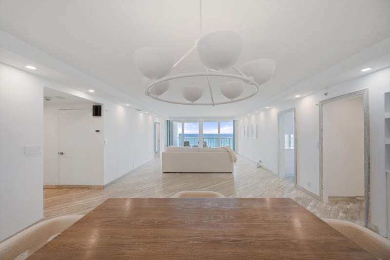 2 bedroom Condominium at 3170 S Ocean Boulevard #601n, Enclave Of Palm Beach Cond Decl Filed 2-12-85 In, Palm Beach — photo 4