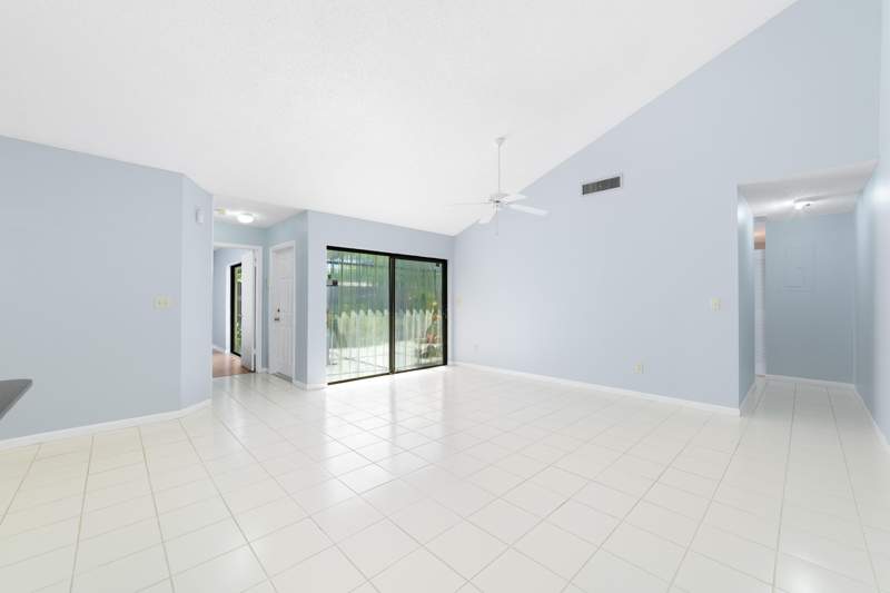3 bedroom Townhouse at 1139 Summit Trail Circle #A, Summit Pines Unit 3, West Palm Beach — photo 5