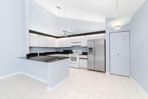 1139 Summit Trail Circle #A, West Palm Beach FL - photo 9 of 39