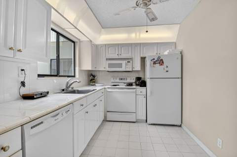 15072 Ashland Place #136, Delray Beach FL - photo 13 of 71
