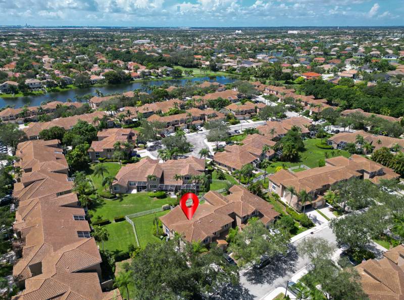 3 bedroom Townhouse at 15822 SW 10th Street, Hollywood Lakes Country Club And, Pembroke Pines — photo 4