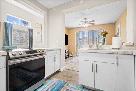 15822 SW 10th Street, Pembroke Pines FL - photo 13 of 39