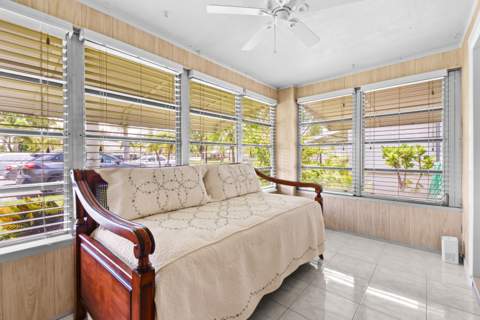 1097 Circle Terrace #C, Delray Beach FL - photo 9 of 36