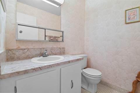 1097 Circle Terrace #C, Delray Beach FL - photo 13 of 36