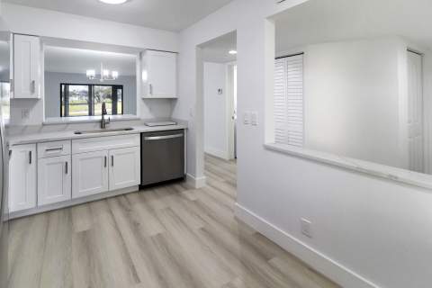 7270 Ashford Place #106, Delray Beach FL - photo 9 of 55