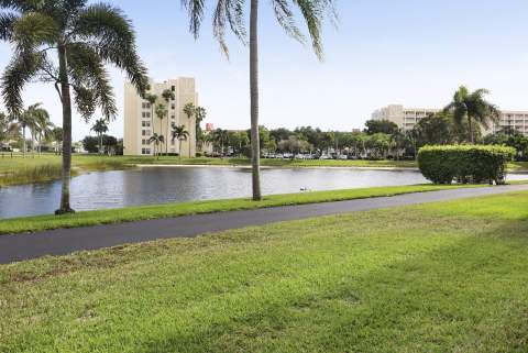 7270 Ashford Place #106, Delray Beach FL - photo 18 of 55