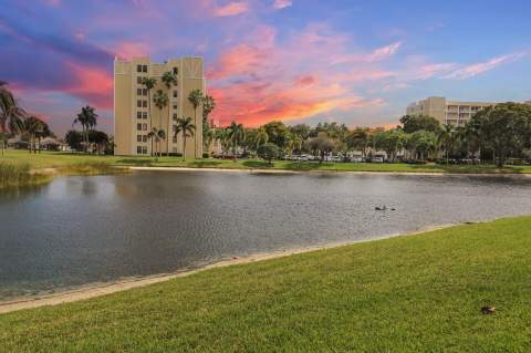 7270 Ashford Place #106, Delray Beach FL - photo 19 of 55