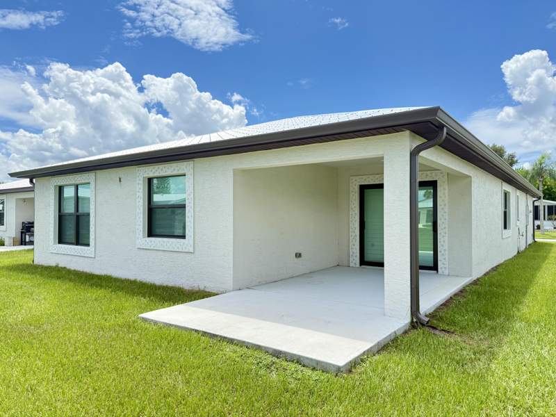 3 bedroom Single Family Residence at 6724 Lila Court, Spanish Lakes Fairways Leasehold Estates, Fort Pierce — photo 3