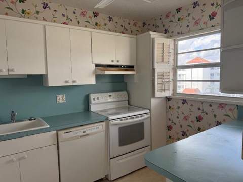 20 Yacht Club Drive #403, North Palm Beach FL - photo 15 of 28