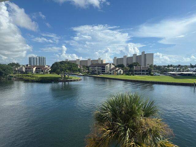 2 bedroom Condominium at 20 Yacht Club Drive #403, Ports O Call Condo S A, B, C And D, North Palm Beach — photo 4