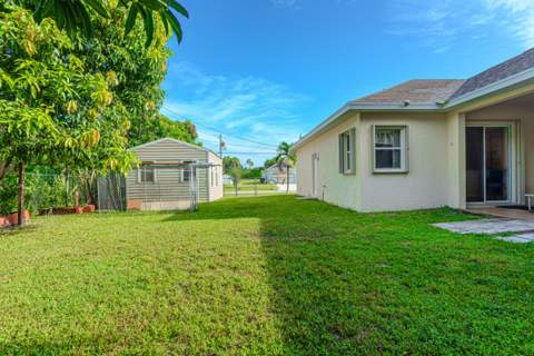 1518 SW Hutchins Street, Port St. Lucie FL - photo 24 of 30