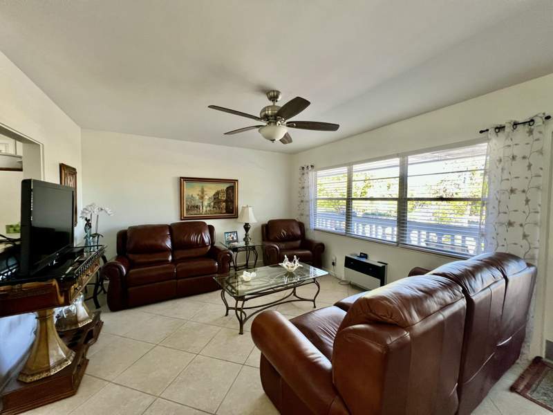1 bedroom Condominium at 180 Tilford I, Tilford I Condo, Deerfield Beach — photo 2