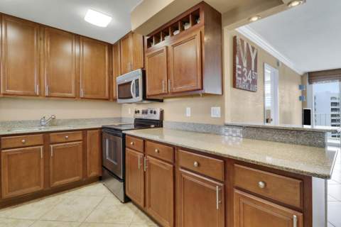 336 Golfview Road #1016, North Palm Beach FL - photo 23 of 59