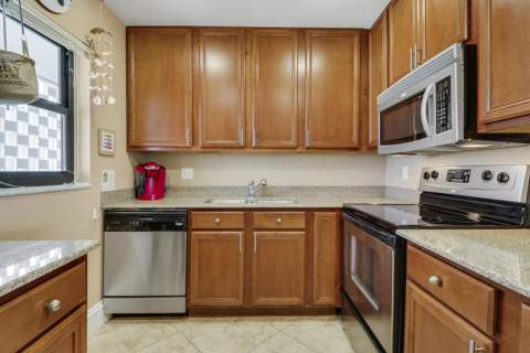 336 Golfview Road #1016, North Palm Beach FL - photo 24 of 59