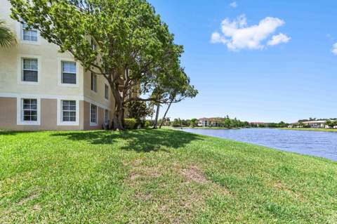 4240 San Marino Boulevard #108, West Palm Beach FL - photo 17 of 25