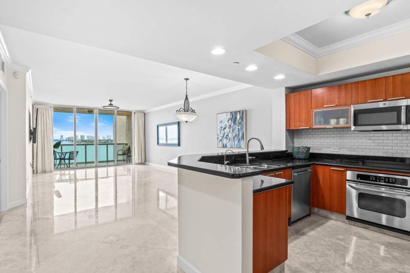 3 bedroom Condominium at 2650 Lake Shore Drive #703, Marina Grande Riviera Beach Condo, Riviera Beach — photo 3