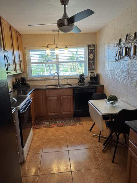 2010 S Federal Highway #I 405, Boynton Beach FL - photo 9 of 30