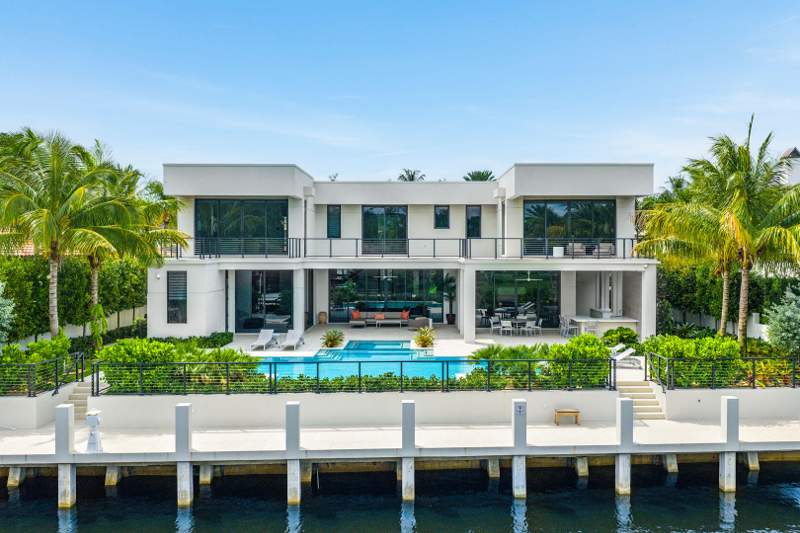 5 bedroom Single Family Residence at 175 W Alexander Palm Road, Royal Palm Yacht & Country Club, Boca Raton — photo 4