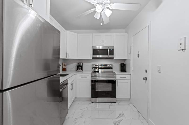 2 bedroom Condominium at 418 S Cypress Road #128, Virginian Apartments, Pompano Beach — photo 2