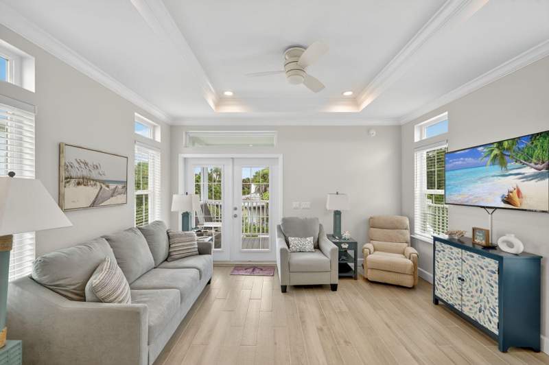 2 bedroom Manufactured Home at 300 NE Coastal Drive, Ocean Breeze, Jensen Beach — photo 2