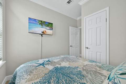 300 NE Coastal Drive, Jensen Beach FL - photo 12 of 44