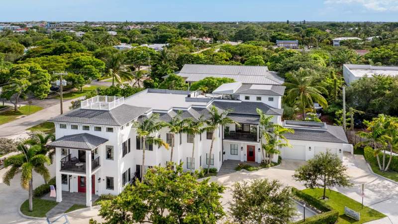 5 bedroom Single Family Residence at 230 George Bush Boulevard, Del Ida Park, Delray Beach — photo 2