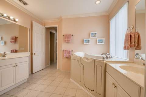 9270 Heron Cove Drive, West Palm Beach FL - photo 23 of 41