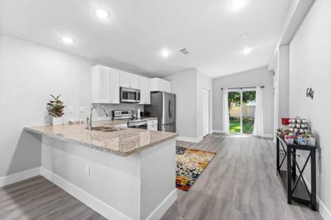 408 SW 4th Street, Delray Beach FL - photo 11 of 31