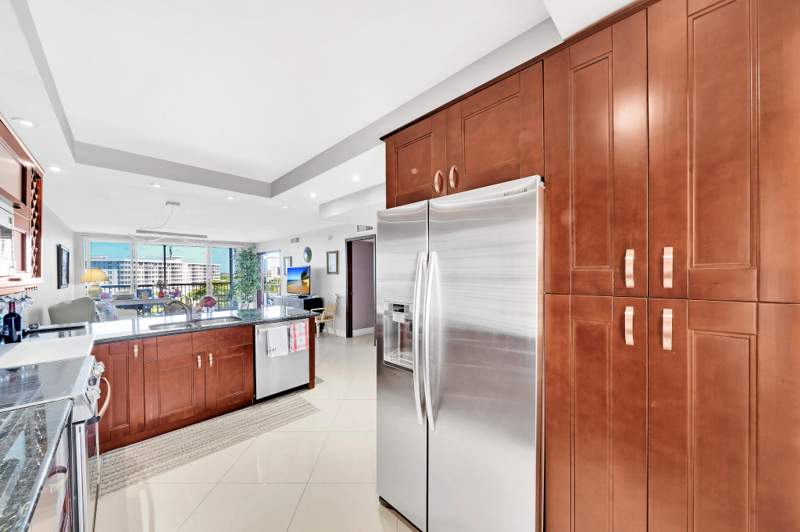 2 bedroom Condominium at 2940 N Course Drive #811, Palm Aire Country Club, Pompano Beach — photo 5