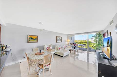 2940 N Course Drive #811, Pompano Beach FL - photo 13 of 30