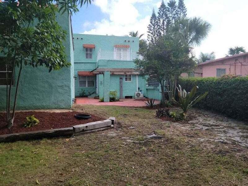 3 bedroom Single Family Residence at 121 S B Street, Town Of Lake Worth, Lake Worth Beach — photo 3