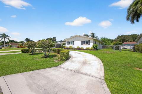 4359 Gardenia Drive, Palm Beach Gardens FL - photo 8 of 51