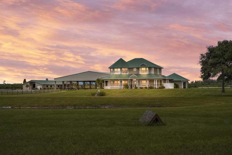 4 bedroom Single Family Residence at 13700 SW Groveside Drive, Box Ranch Groves, Stuart — photo 2