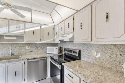 1050 Citrus #202, Delray Beach FL - photo 10 of 26
