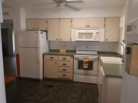 7781 SE Shenandoah Drive, Hobe Sound FL - photo 13 of 28