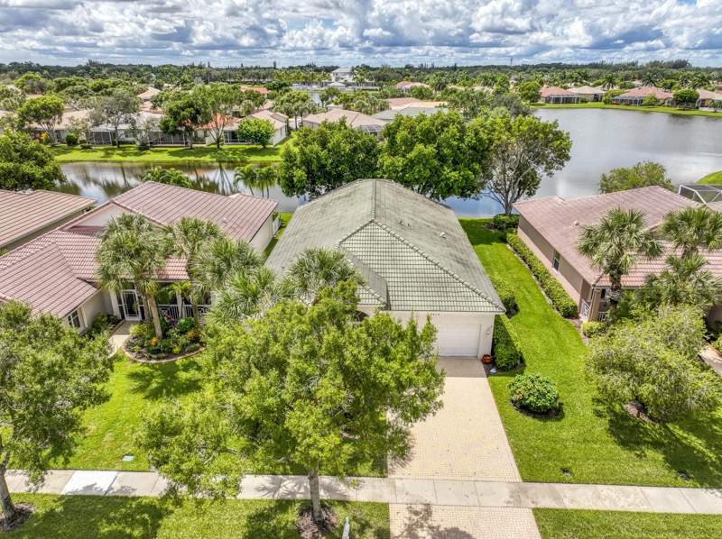 3 bedroom Single Family Residence at 9270 Heron Cove Drive, Baywinds at Heron Cove, West Palm Beach — photo 2