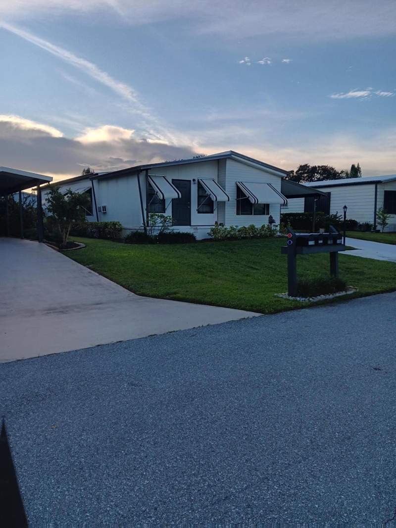 2 bedroom Manufactured Home at 7781 SE Shenandoah Drive, Cambridge At Heritage Ridge, Hobe Sound — photo 2