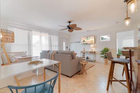 951 Green Street, West Palm Beach FL - photo 13 of 45