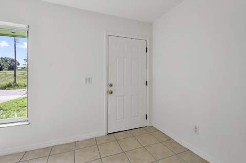 431 NE Julia Court, Jensen Beach FL - photo 17 of 36