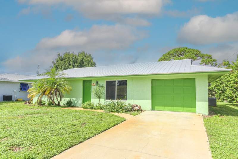 2 bedroom Single Family Residence at 431 NE Julia Court, St Lucie Vista Estates, Jensen Beach — photo 3