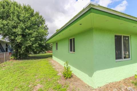 431 NE Julia Court, Jensen Beach FL - photo 15 of 36