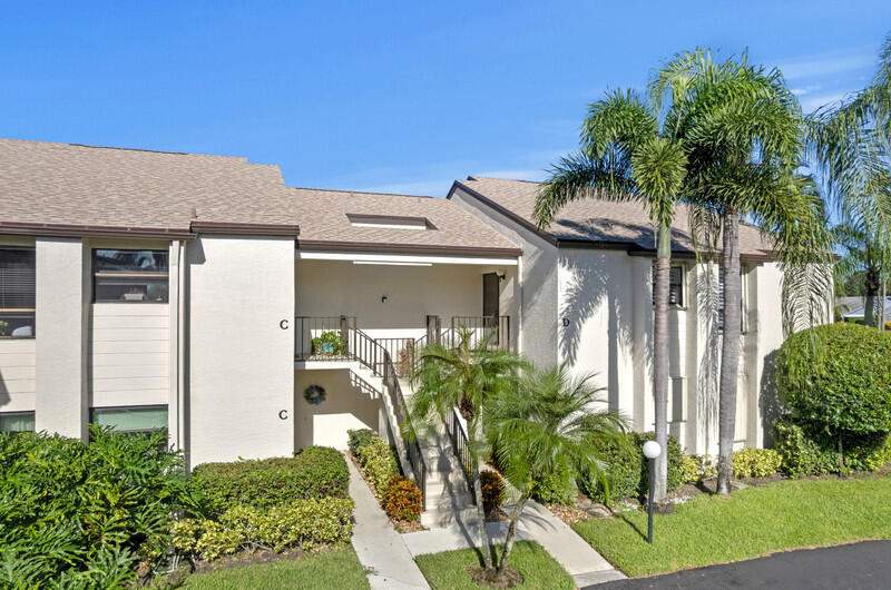 2 bedroom Condominium at 702 Wingfoot Drive #D, Wingfoot Condo, Jupiter — photo 2