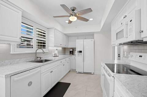 702 Wingfoot Drive #D, Jupiter FL - photo 10 of 39