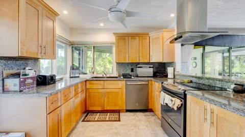 634 W Lakewoode Circle, Delray Beach FL - photo 17 of 59