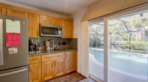 634 W Lakewoode Circle, Delray Beach FL - photo 20 of 59