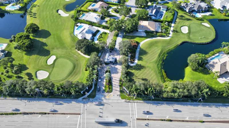 3 bedroom Single Family Residence at 634 W Lakewoode Circle, Lakewoode Sec I, Delray Beach — photo 2